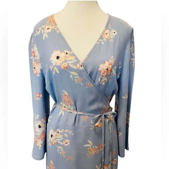 GAP, Plus Size Floral Wrap Dress, XXL, Blue, White, Pink - Picture 3 of 8